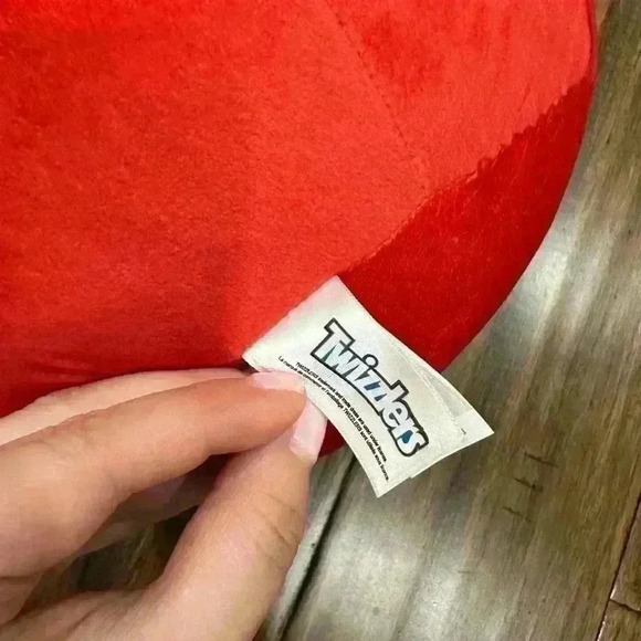 Squishmallow Twizzlers Zelic Monster Bat 8” plush - Picture 3 of 4